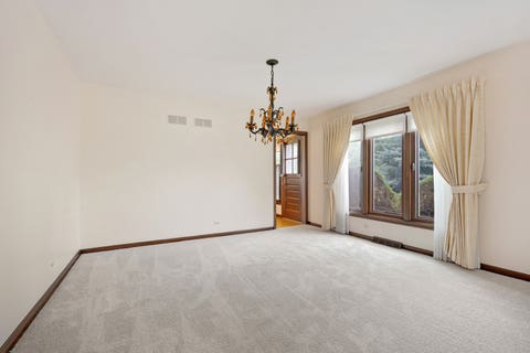Tiny photo for 911 W Willow Lane, Mount Prospect, IL 60056 (MLS # 12728551)