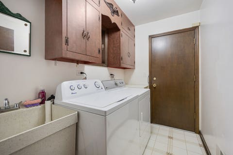 Tiny photo for 911 W Willow Lane, Mount Prospect, IL 60056 (MLS # 12728551)