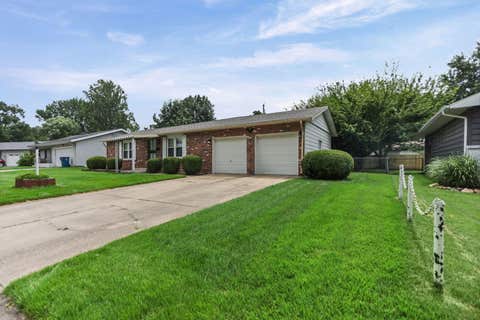 Tiny photo for 529 Marquis Avenue, Centralia, IL 62801 (MLS # 12696177)