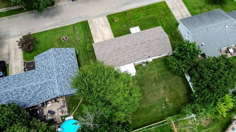 Tiny photo for 529 Marquis Avenue, Centralia, IL 62801 (MLS # 12696177)