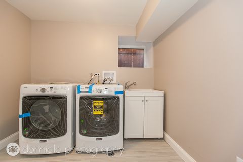 Tiny photo for 806 S Oakley Boulevard, Chicago, IL 60612 (MLS # 12501582)