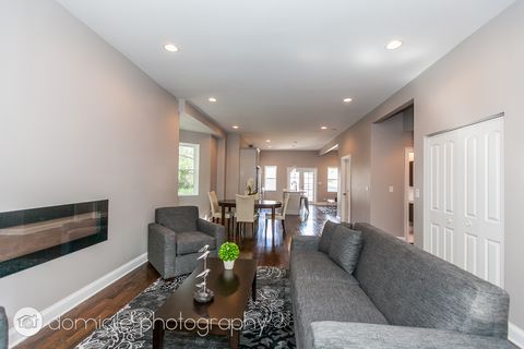 Tiny photo for 806 S Oakley Boulevard, Chicago, IL 60612 (MLS # 12501582)