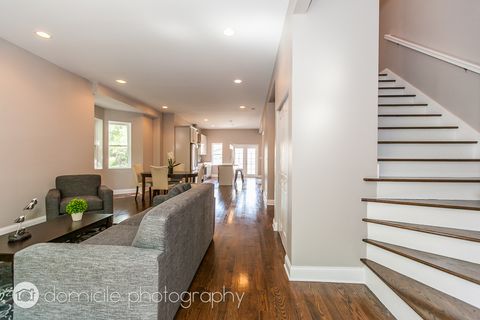 Tiny photo for 806 S Oakley Boulevard, Chicago, IL 60612 (MLS # 12501582)