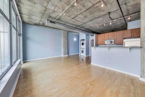 Tiny photo for 50 E 16th Street #414, Chicago, IL 60616 (MLS # 12461181)