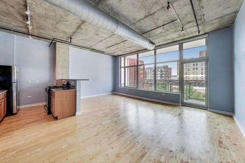 Tiny photo for 50 E 16th Street #414, Chicago, IL 60616 (MLS # 12461181)
