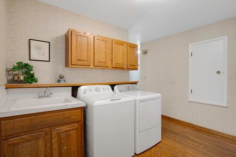 Tiny photo for 835 Timberline Drive, Glenview, IL 60025 (MLS # 12616091)