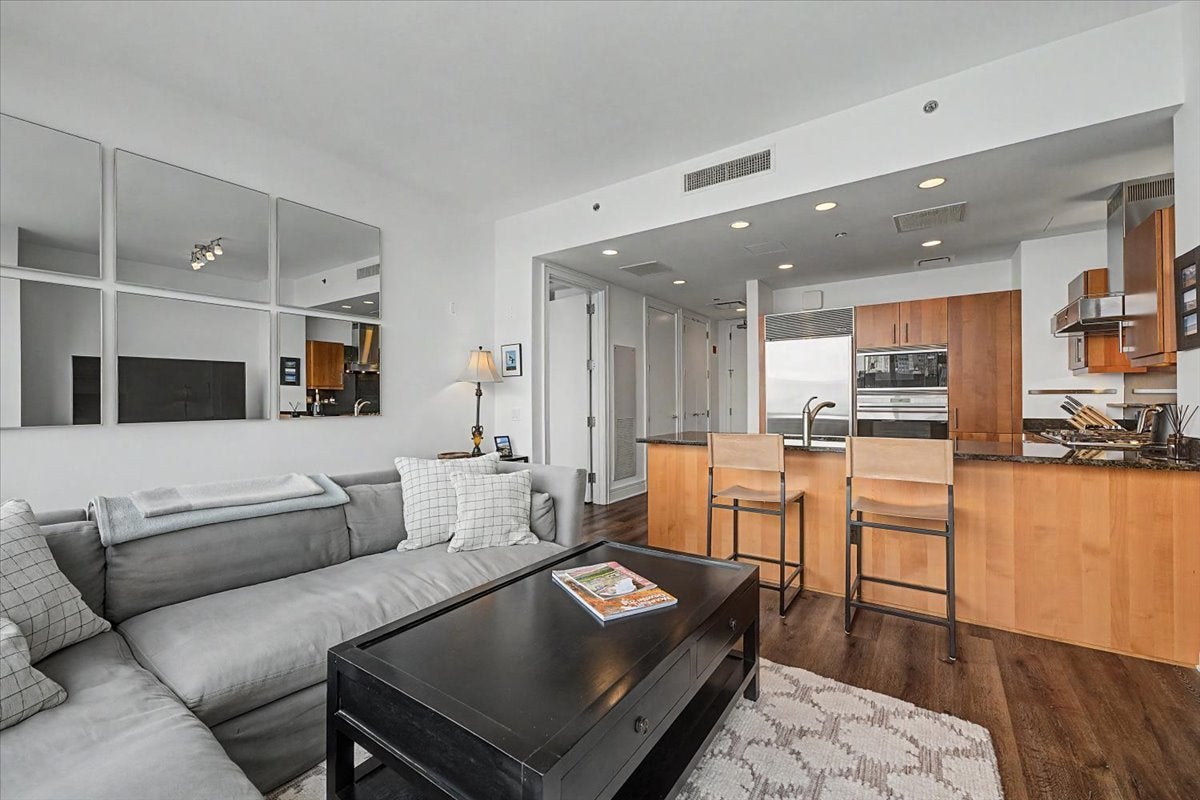 401 N Wabash Avenue 39i