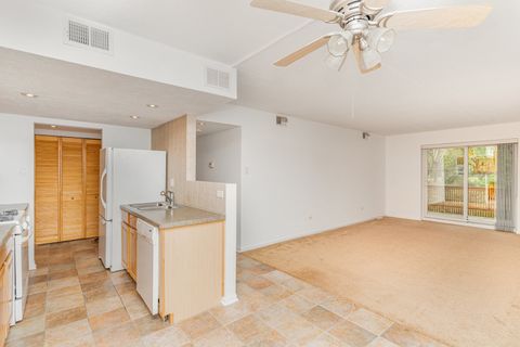 Tiny photo for 8025 Woodglen Lane #108, Downers Grove, IL 60516 (MLS # 12503087)