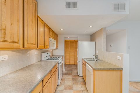 Tiny photo for 8025 Woodglen Lane #108, Downers Grove, IL 60516 (MLS # 12503087)