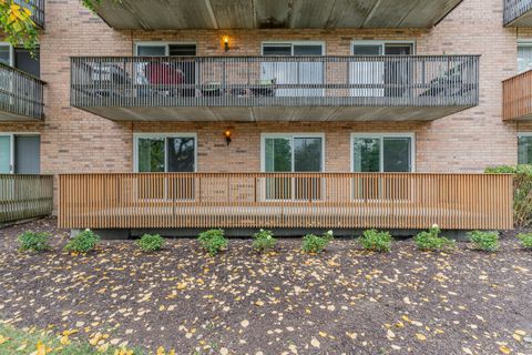 Tiny photo for 8025 Woodglen Lane #108, Downers Grove, IL 60516 (MLS # 12503087)