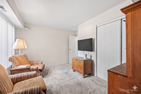 Tiny photo for 710 Saint Andrews Lane #20, Crystal Lake, IL 60014 (MLS # 12662328)
