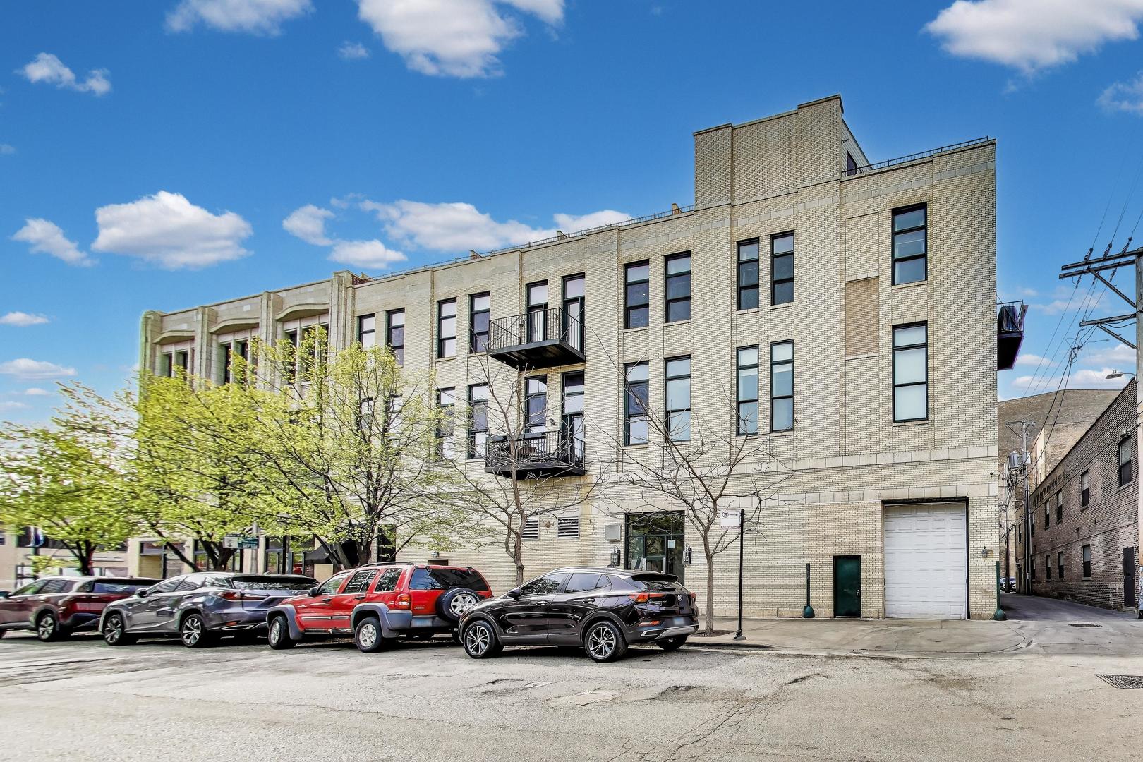 1215 W GUNNISON Street 205
