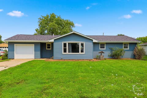 Photo of 165 E 2740S Road, Kankakee, IL 60901 (MLS # 12728823)