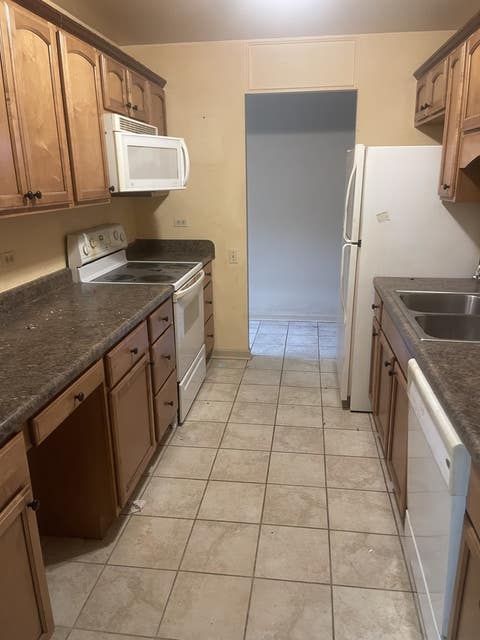 Tiny photo for 425 WALNUT CREEK Lane #1403, Lisle, IL 60532 (MLS # 12729490)