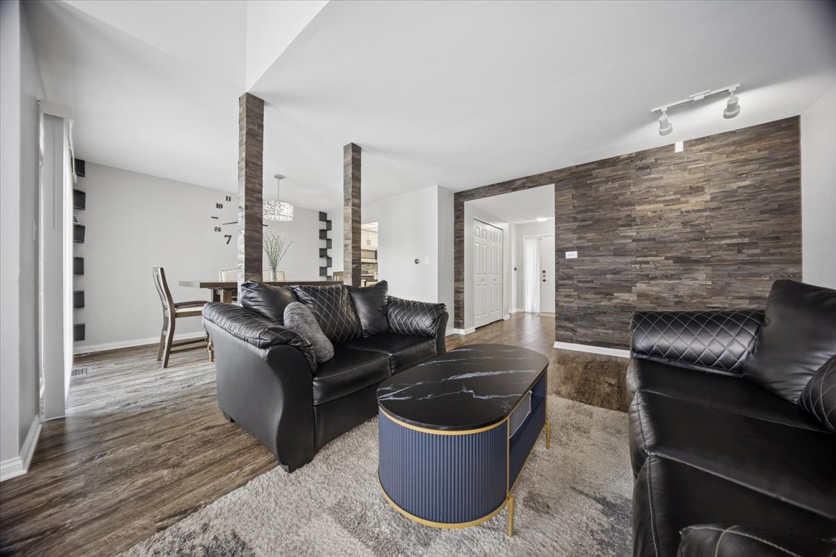 30W447 Fairway Drive