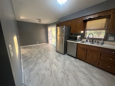 Tiny photo for 736 Tama Court, Carol Stream, IL 60188 (MLS # 12485249)