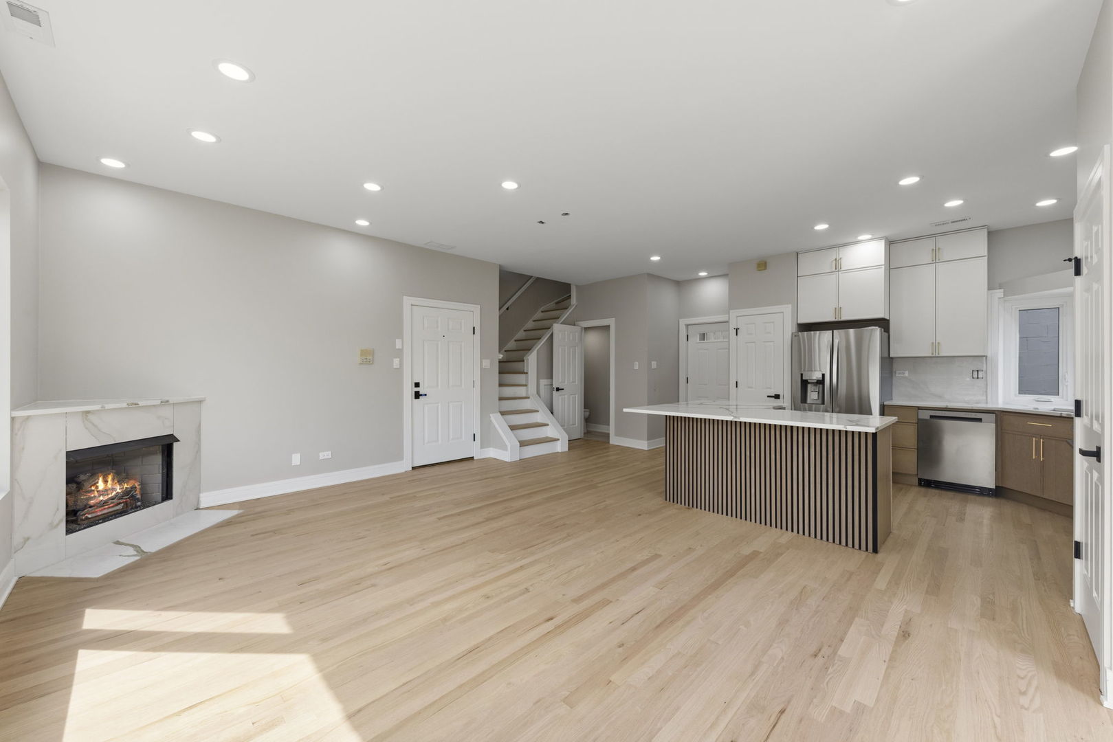 1016 N Marshfield Street 3