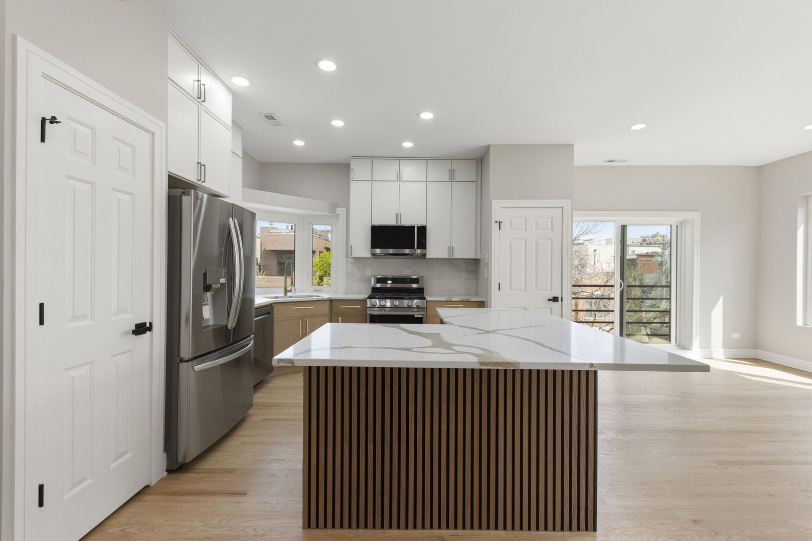 1016 N Marshfield Street 3