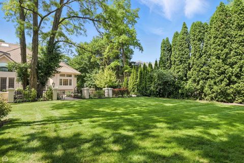 Tiny photo for 260 Beech Street, Highland Park, IL 60035 (MLS # 12586883)