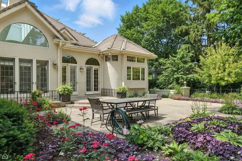 Tiny photo for 260 Beech Street, Highland Park, IL 60035 (MLS # 12586883)