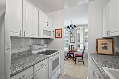 Tiny photo for 260 E Chestnut Street #512, Chicago, IL 60611 (MLS # 12791611)