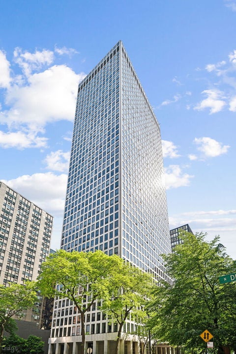 Photo of 260 E Chestnut Street #512, Chicago, IL 60611 (MLS # 12791611)