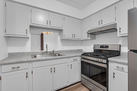 Tiny photo for 7010 W 110th Street #6, Worth, IL 60482 (MLS # 12537593)