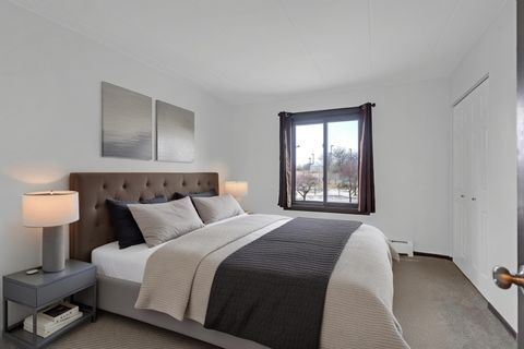 Tiny photo for 7010 W 110th Street #6, Worth, IL 60482 (MLS # 12537593)