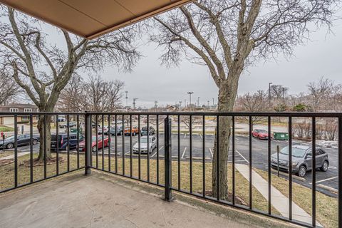 Tiny photo for 7010 W 110th Street #6, Worth, IL 60482 (MLS # 12537593)