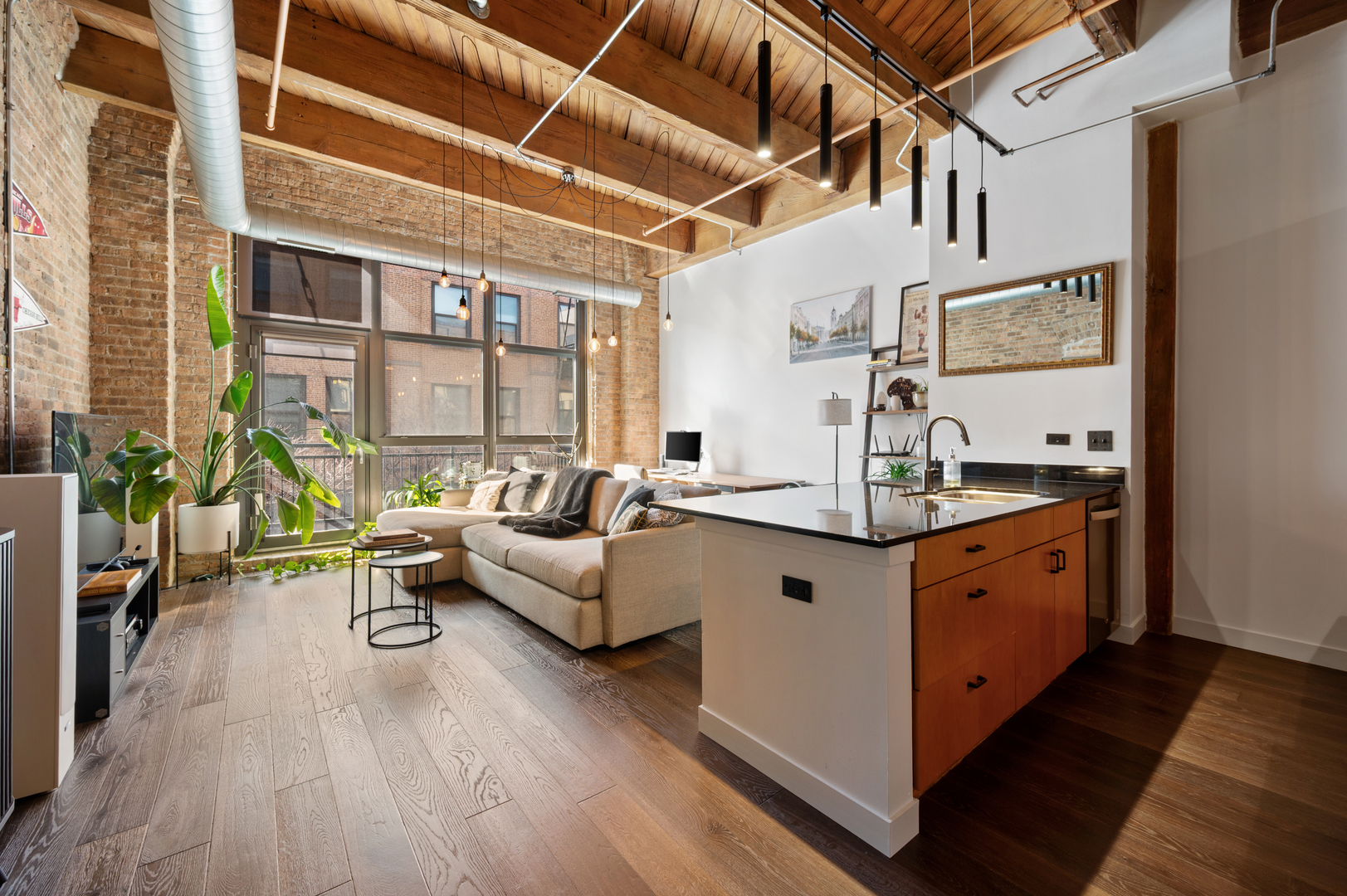 1040 W Adams Street 347