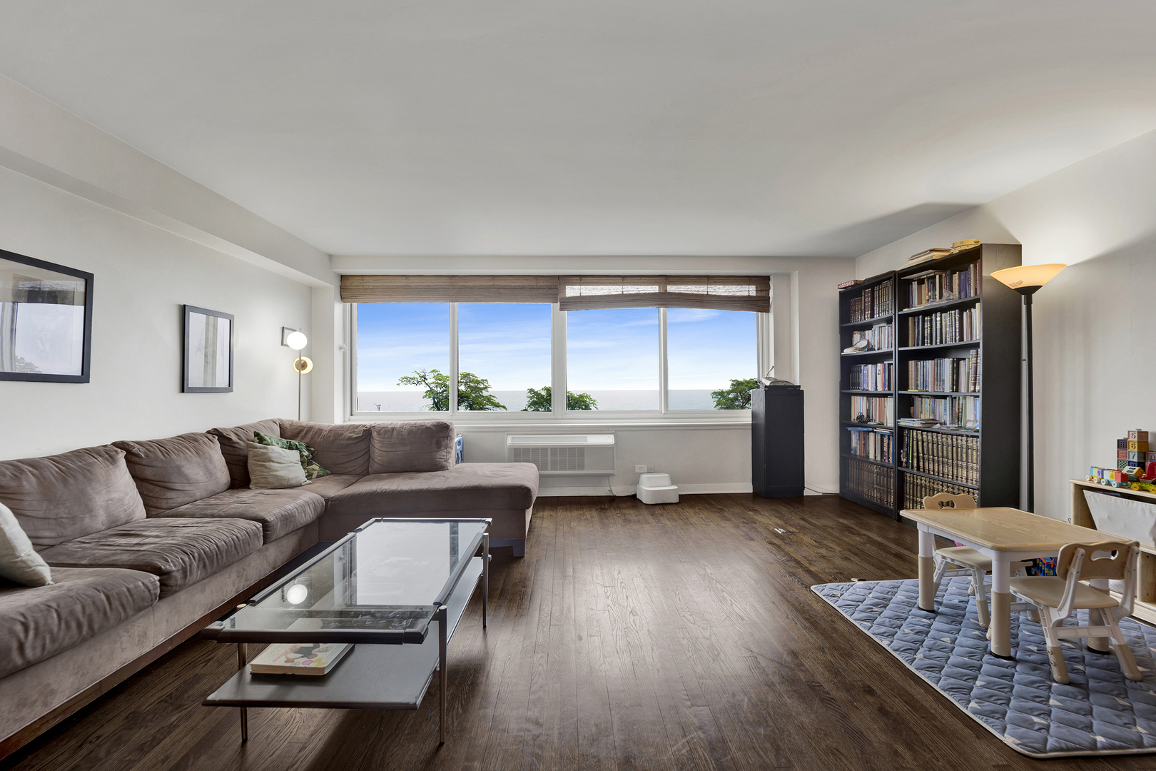 1440 N LAKE SHORE Drive 4BD