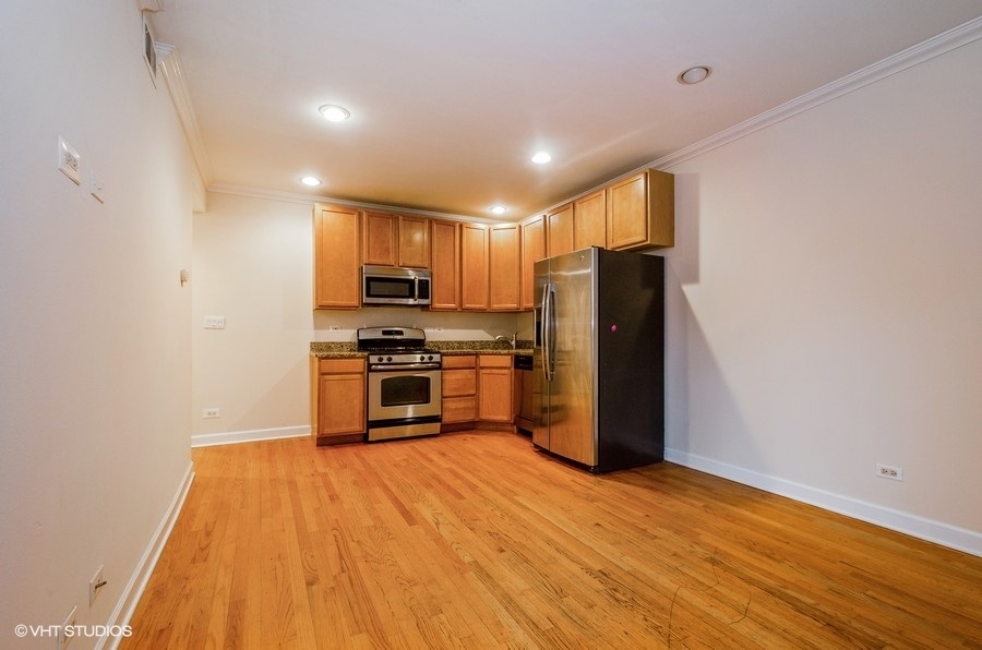 2856 W ROSEMONT Avenue 3