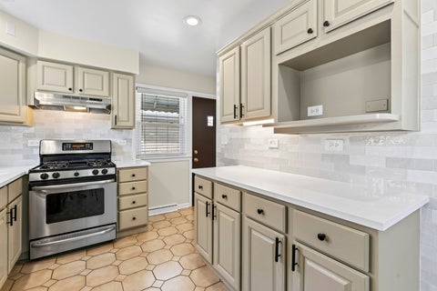 Tiny photo for 1050 Cedar Street, Park Ridge, IL 60068 (MLS # 12719296)