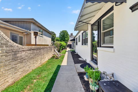 Tiny photo for 1050 Cedar Street, Park Ridge, IL 60068 (MLS # 12719296)