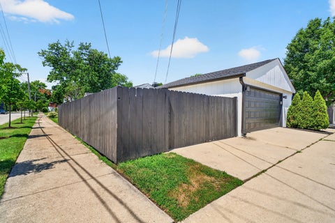 Tiny photo for 1050 Cedar Street, Park Ridge, IL 60068 (MLS # 12719296)