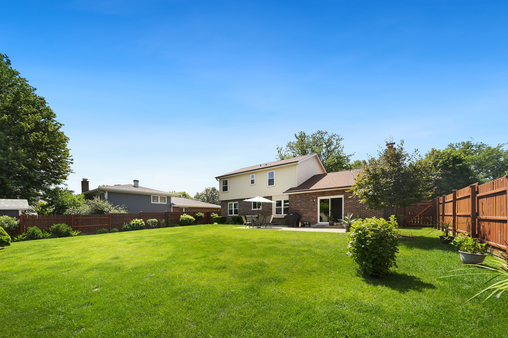 20W428 Westminster Drive