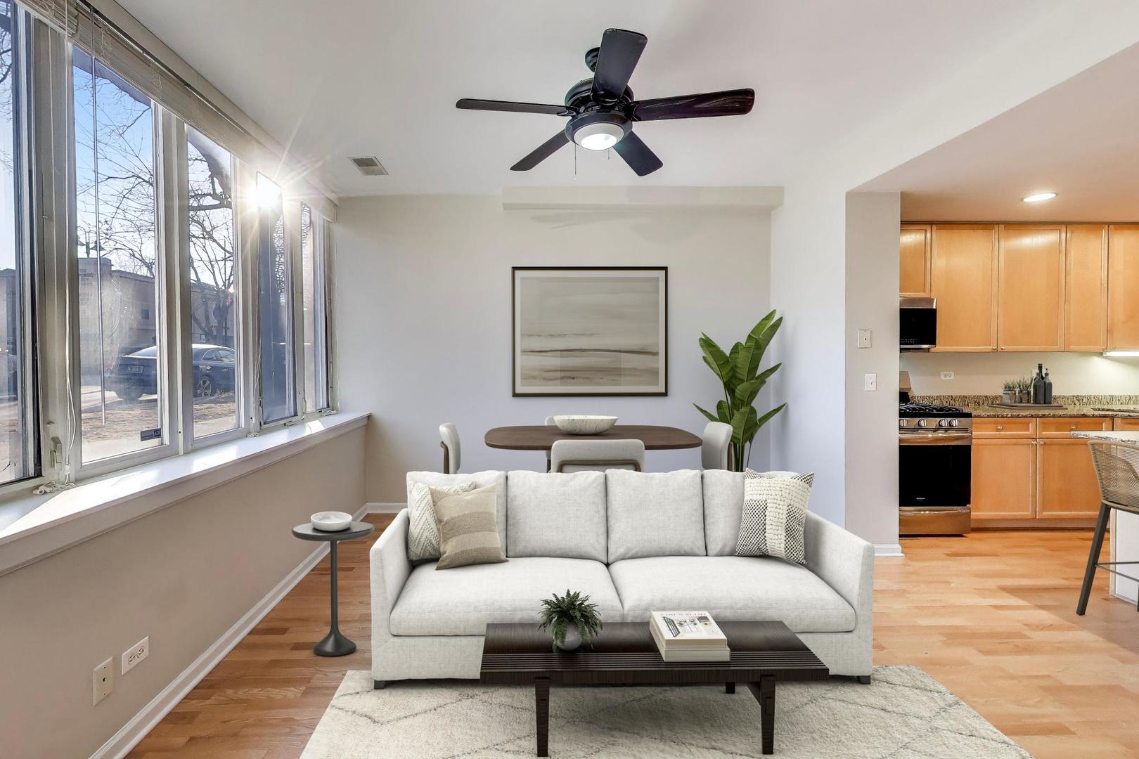 1636 W Melrose Street 101