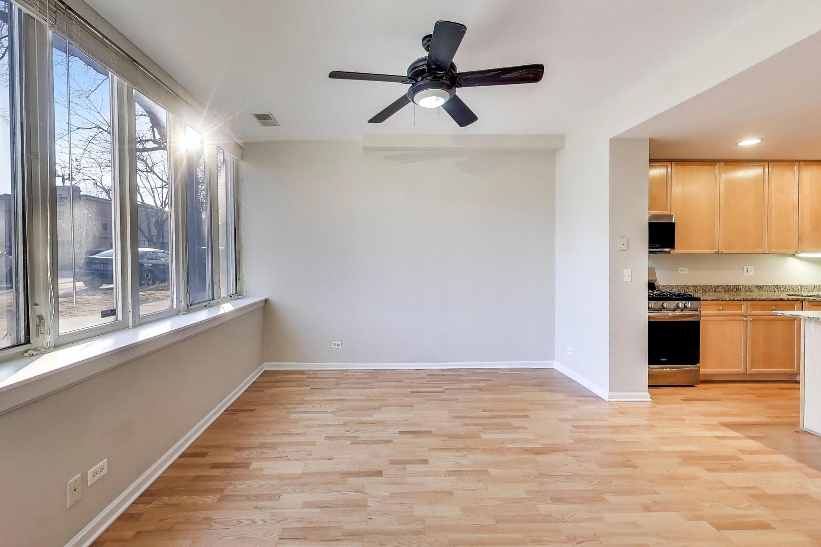 1636 W Melrose Street 101