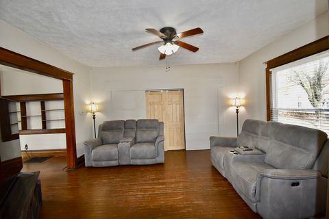 Tiny photo for 203 Denver Street, Bloomington, IL 61701 (MLS # 12537892)