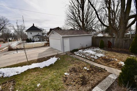 Tiny photo for 203 Denver Street, Bloomington, IL 61701 (MLS # 12537892)