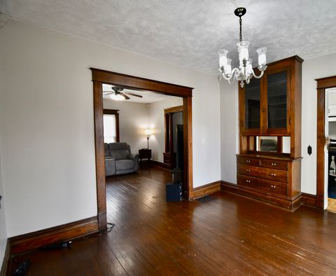 Tiny photo for 203 Denver Street, Bloomington, IL 61701 (MLS # 12537892)