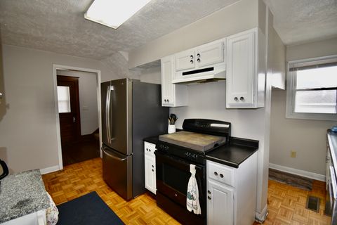 Tiny photo for 203 Denver Street, Bloomington, IL 61701 (MLS # 12537892)