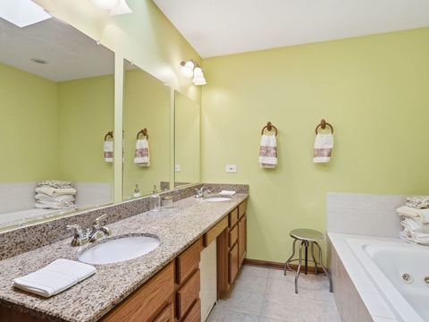 Tiny photo for 5722 Doe Circle, Westmont, IL 60559 (MLS # 12585801)