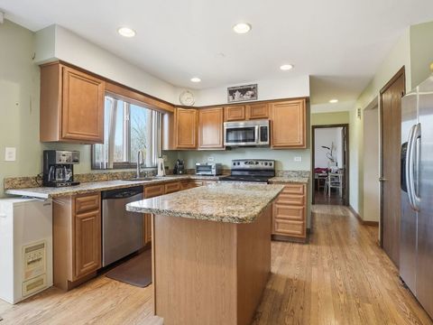 Tiny photo for 5722 Doe Circle, Westmont, IL 60559 (MLS # 12585801)