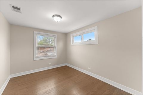 Tiny photo for 7805 W Balmoral Avenue, Chicago, IL 60656 (MLS # 12616122)
