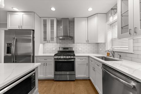 Tiny photo for 7805 W Balmoral Avenue, Chicago, IL 60656 (MLS # 12616122)