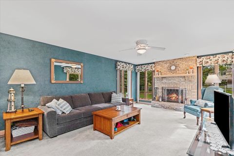 Tiny photo for 17917 W Pond Ridge Circle, Gurnee, IL 60031 (MLS # 12437635)
