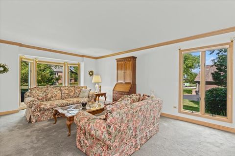 Tiny photo for 17917 W Pond Ridge Circle, Gurnee, IL 60031 (MLS # 12437635)