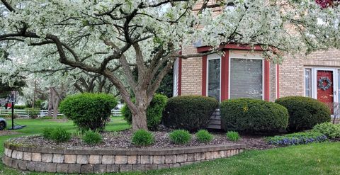 Tiny photo for 17917 W Pond Ridge Circle, Gurnee, IL 60031 (MLS # 12437635)