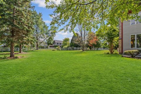 Tiny photo for 17917 W Pond Ridge Circle, Gurnee, IL 60031 (MLS # 12437635)